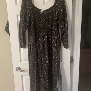 Super cute dress- pictures don’t do justice 😔